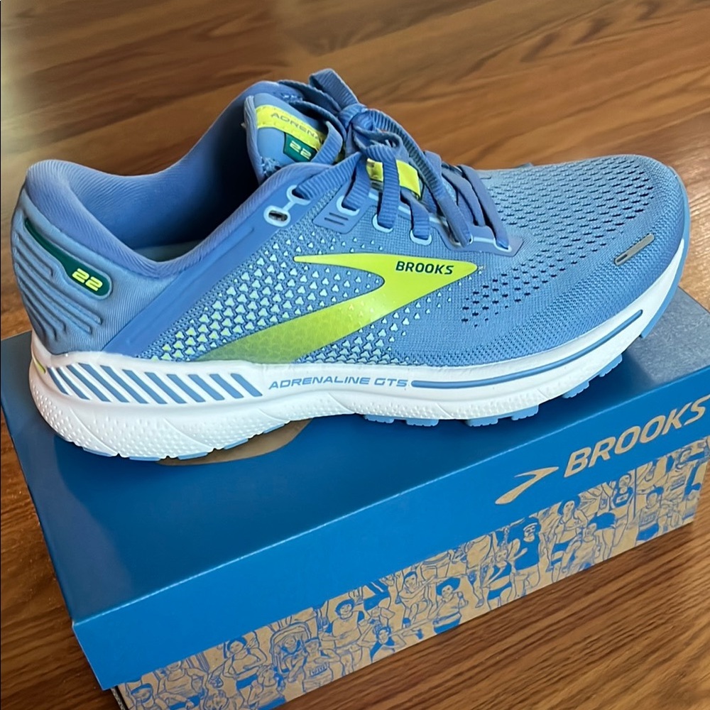 NWT Brooks Adrenaline GTS in Blue with Lime Accents
